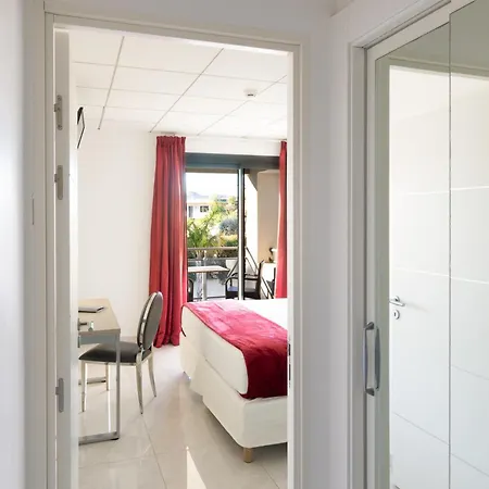 Les Roches Blanches Otel 3*