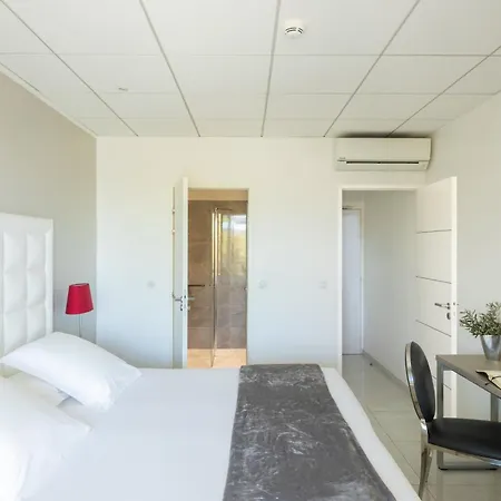 Les Roches Blanches Otel 3*