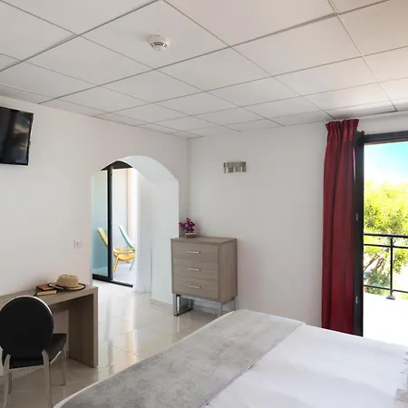 Les Roches Blanches Otel 3*