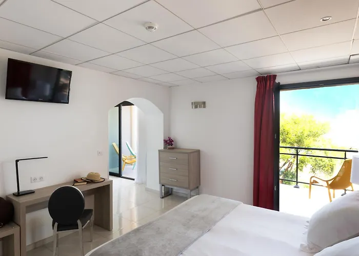 罗切布兰切酒店 酒店 3*