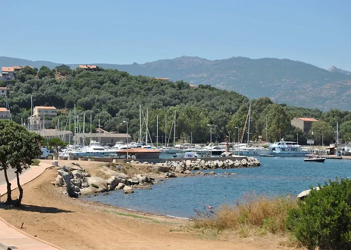 罗切布兰切酒店 酒店