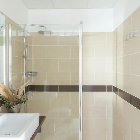 罗切布兰切酒店 酒店