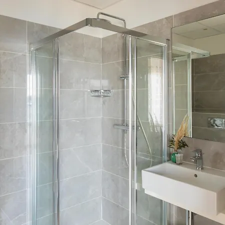 罗切布兰切酒店