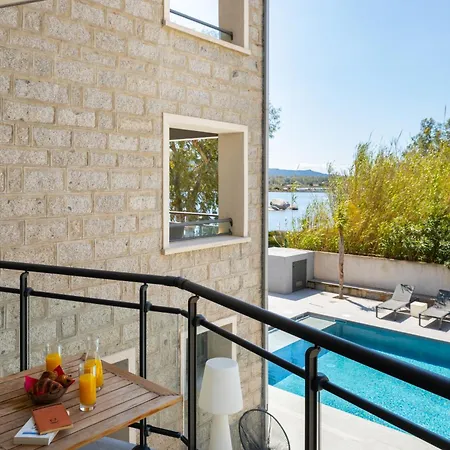 レ ロシュ ブランシュ 3*