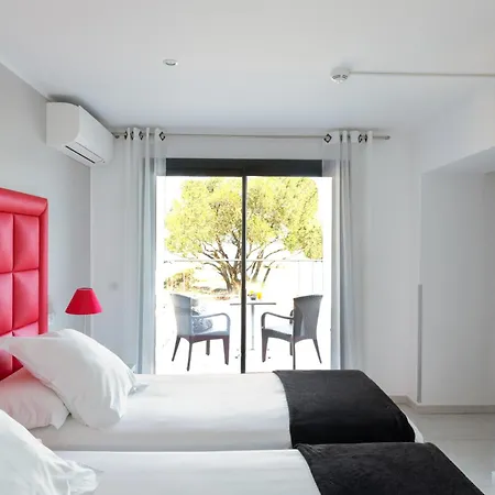 レ ロシュ ブランシュ 3* ポルトヴェッキオ