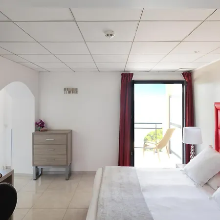 Ξενοδοχείο Les Roches Blanches 3*