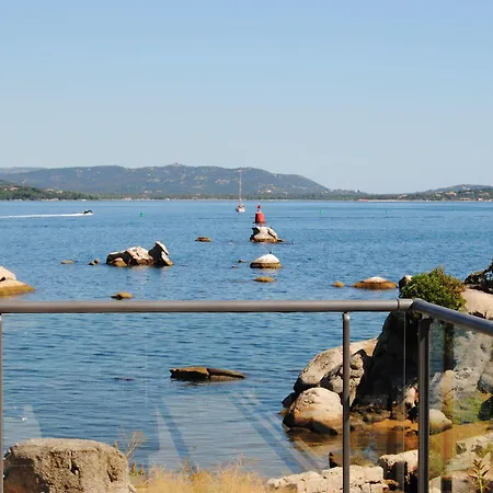 レ ロシュ ブランシュ 3* ポルトヴェッキオ