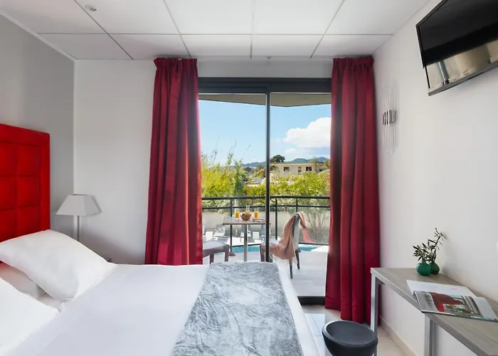 Hotel Les Roches Blanches 3*