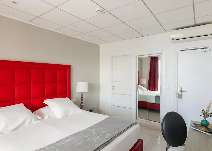 Hotel Les Roches Blanches 3*