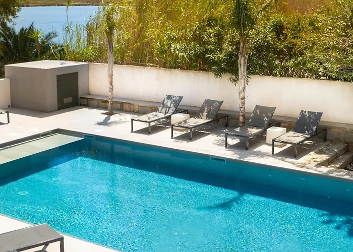 Les Roches Blanches Hotel 3*