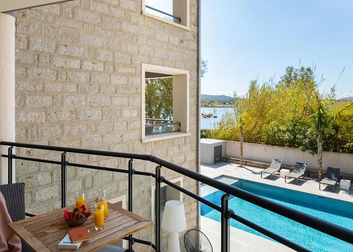 Les Roches Blanches 3*