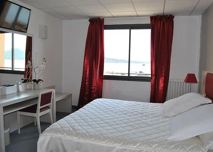 Hotel Les Roches Blanches 3*