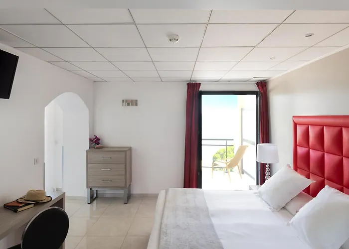 Hotel Les Roches Blanches 3*