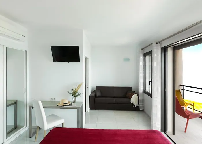 Hotel Les Roches Blanches 3*