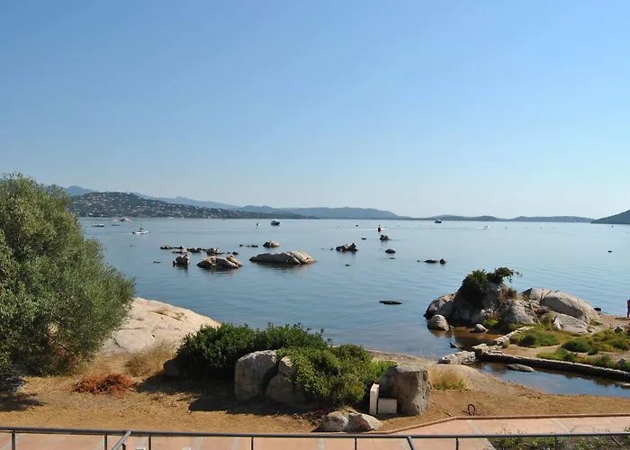 Les Roches Blanches 3*